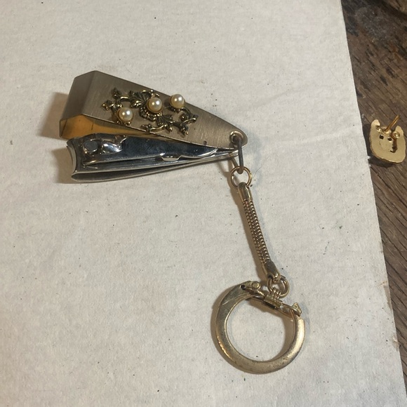 Vintage key chain nail clippers - Picture 1 of 5